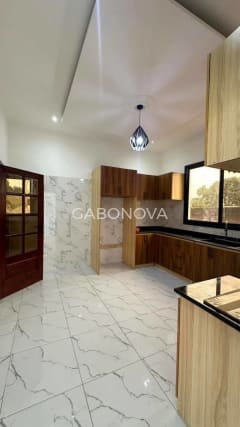 Maison à vendre à Angondjé 1, Akanda — photo 5 sur 10