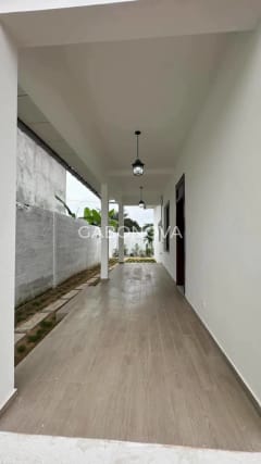 Maison à vendre à Angondjé 1, Akanda — photo 2 sur 10