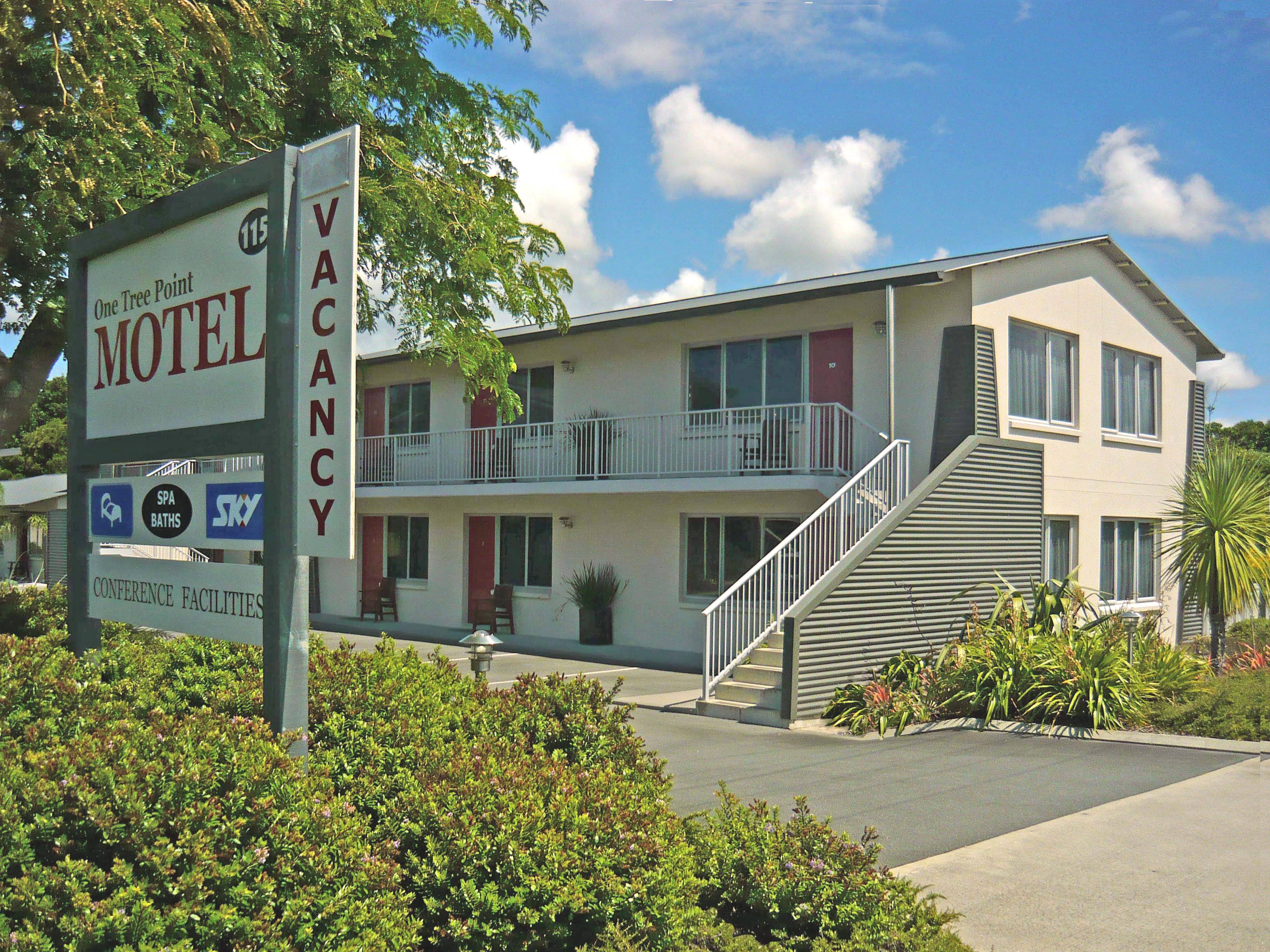 One Tree Point Motel