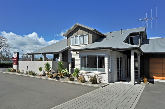 Arena Lodge