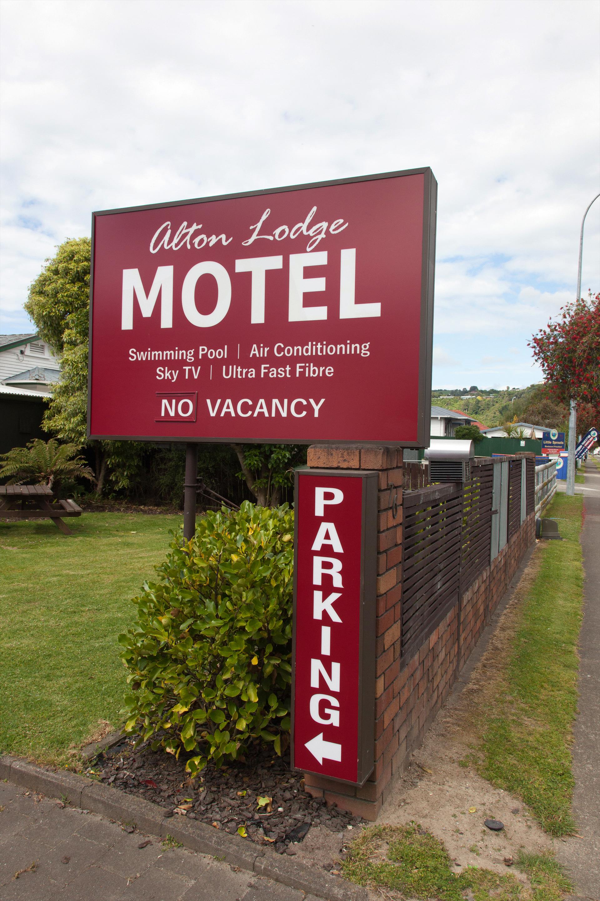 Alton Lodge Motel