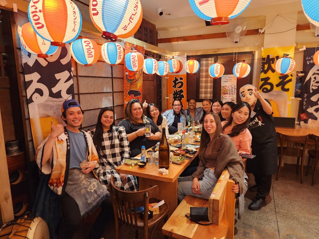酒バー日本タカプナ店ホールスタッフ緊急募集(要英語力&シャイじゃない人)