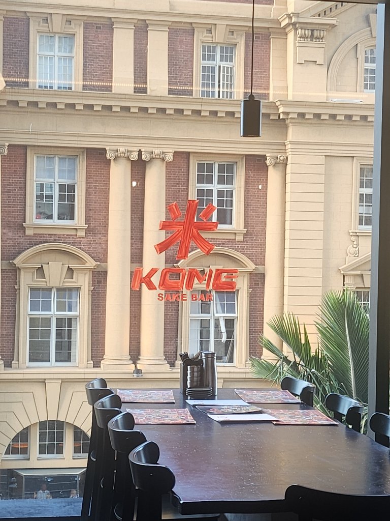 Kome sake bar キッチンスタッフ求人
