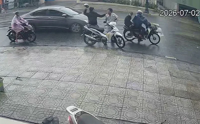 Cướp tiệm vàng ở Hà Nội, nghi phạm manh động bị bắt sau khi gây án