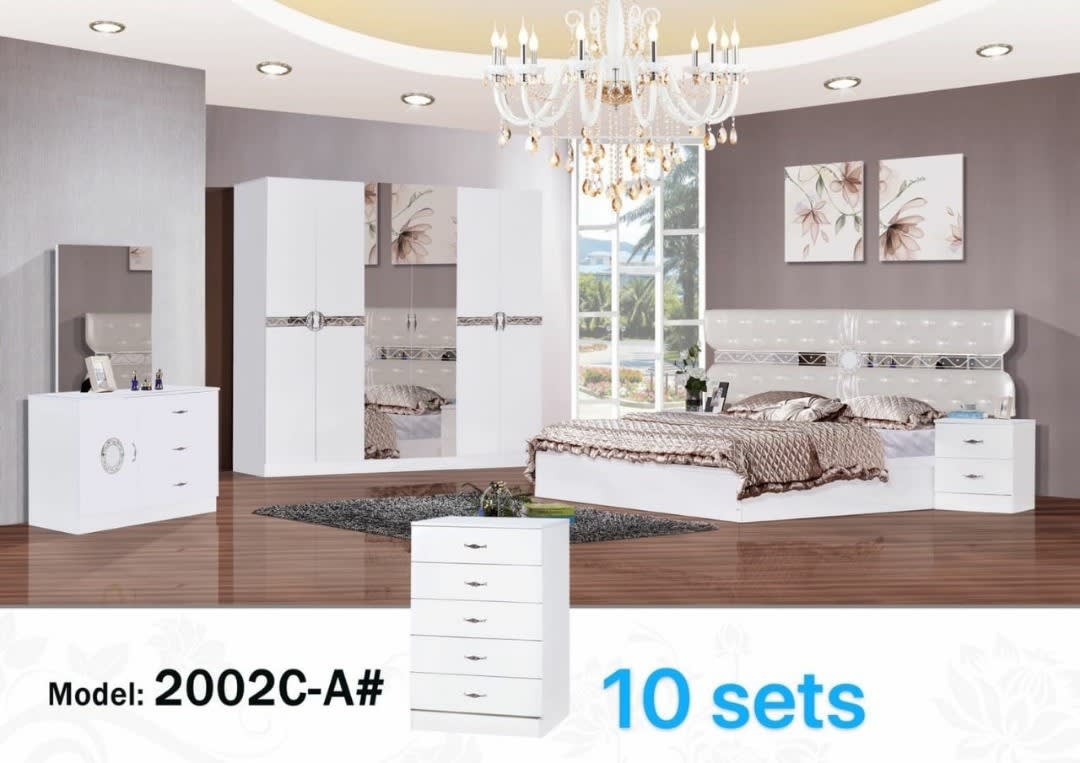 Ensemble chambre à coucher blanc
