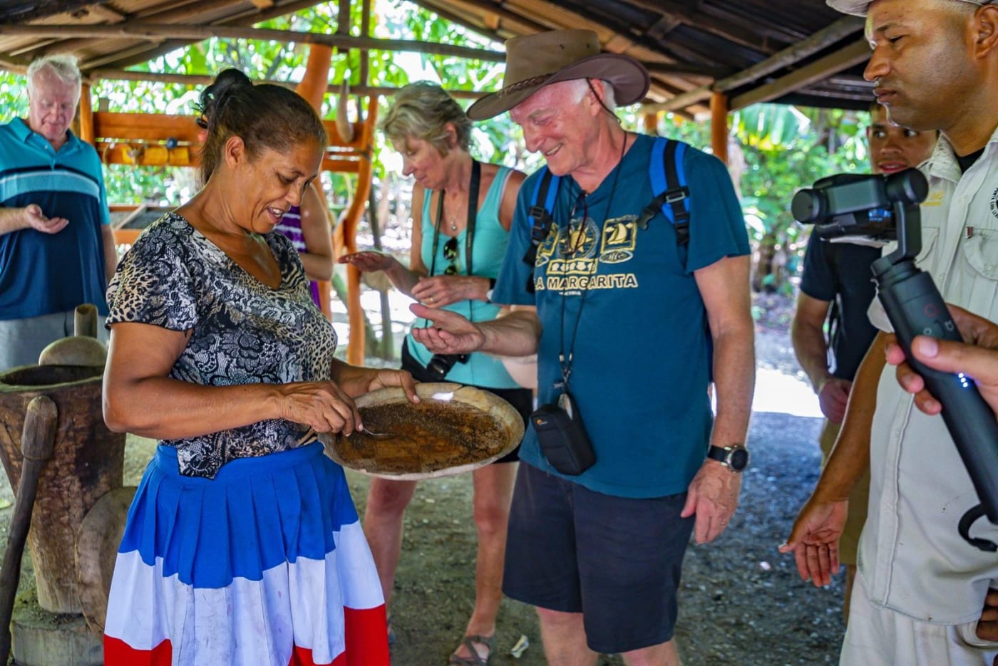 Cigar roller demonstrating by hand on the Bávaro Runners