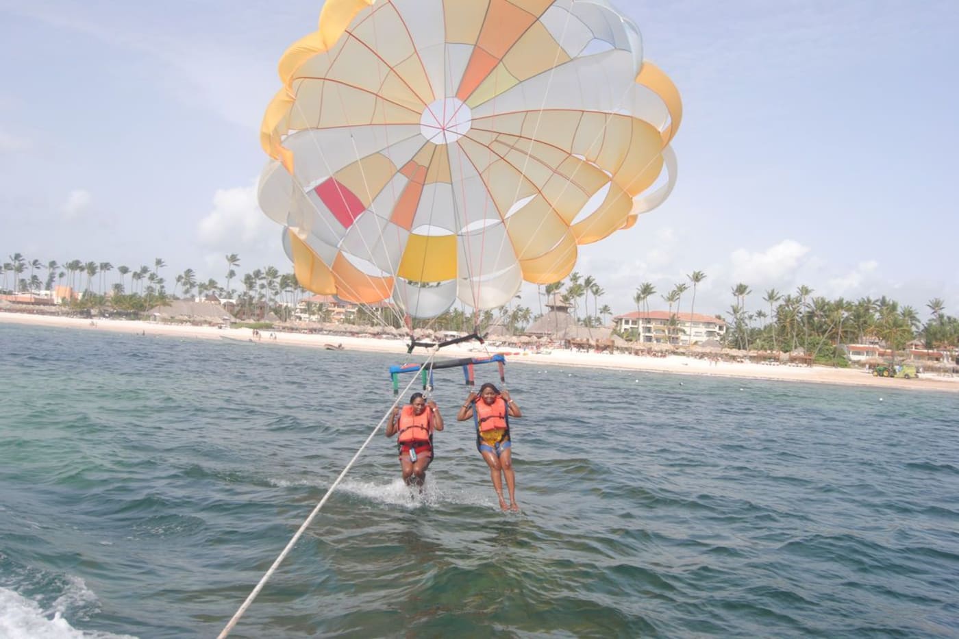 Parasailing Punta Cana – Solo, Tandem or Family Flight over Bávaro