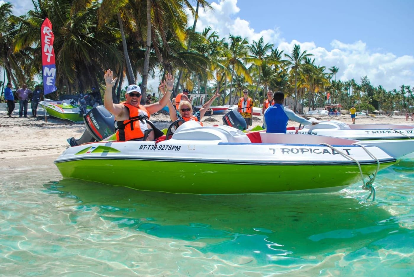 Speedboats following the guide boat off Punta Cana