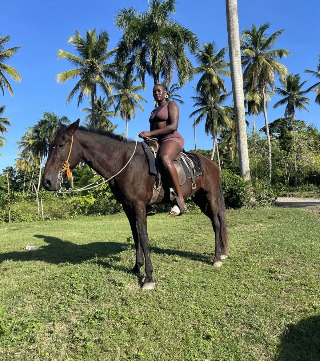 Montaña Redonda + Horseback Combo