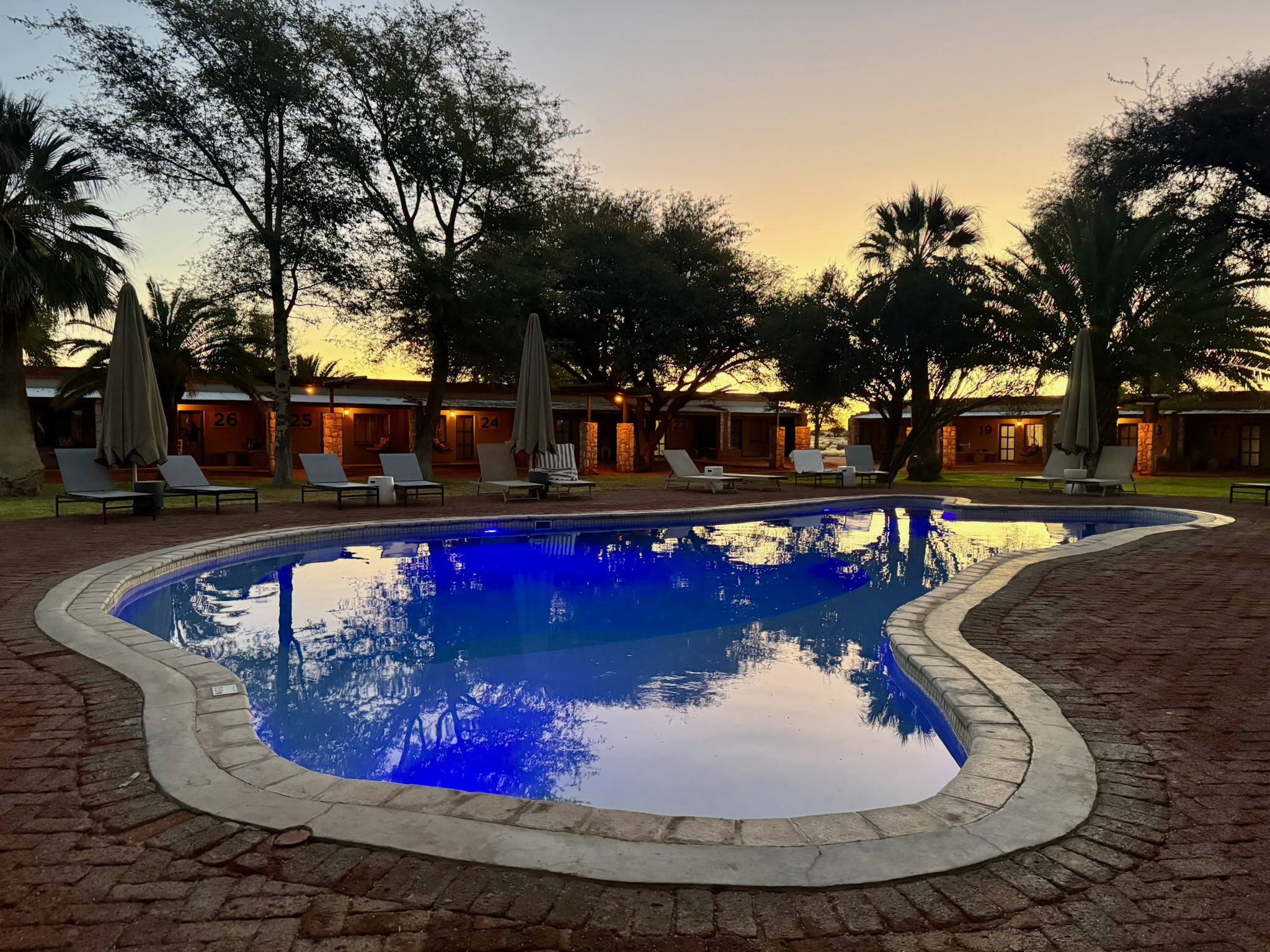 Windhoek → Kalahari