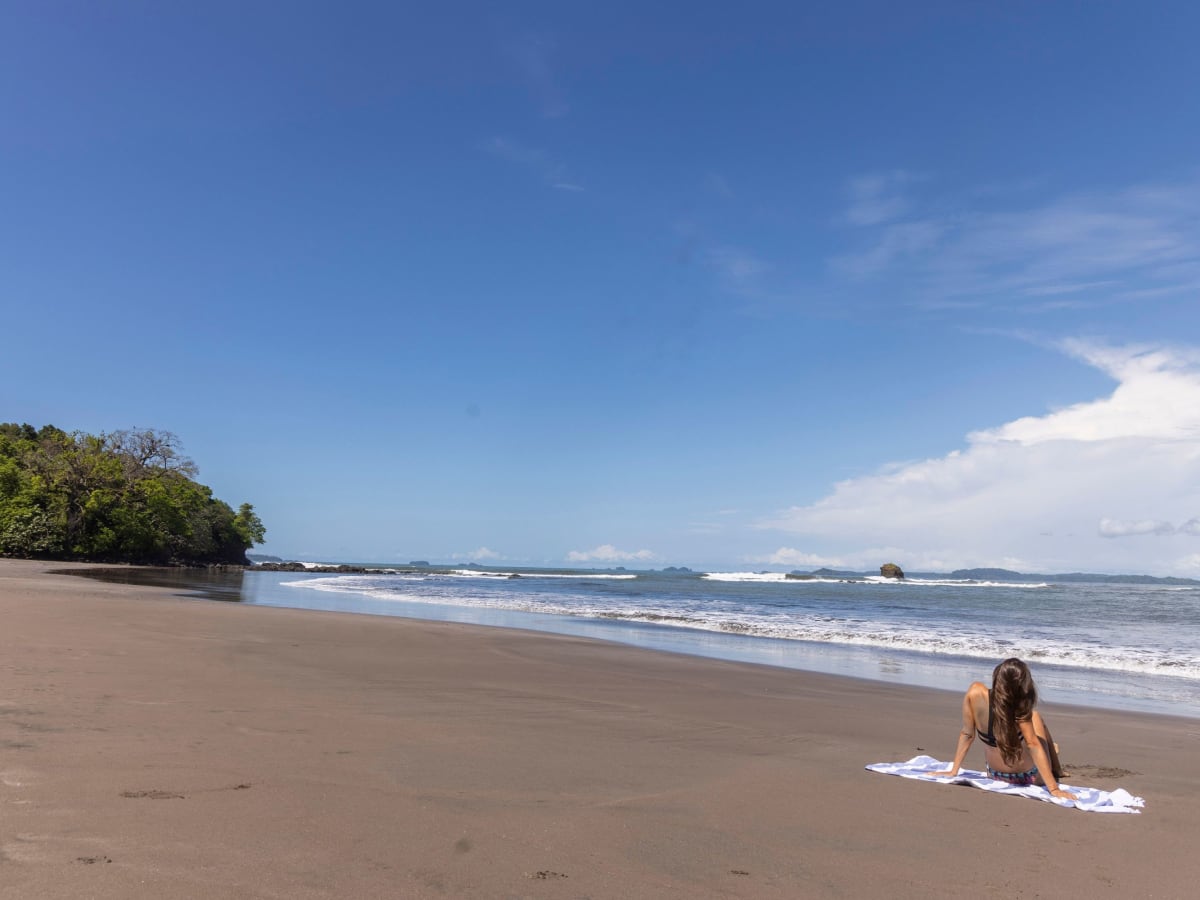 Explore Isla Palenque