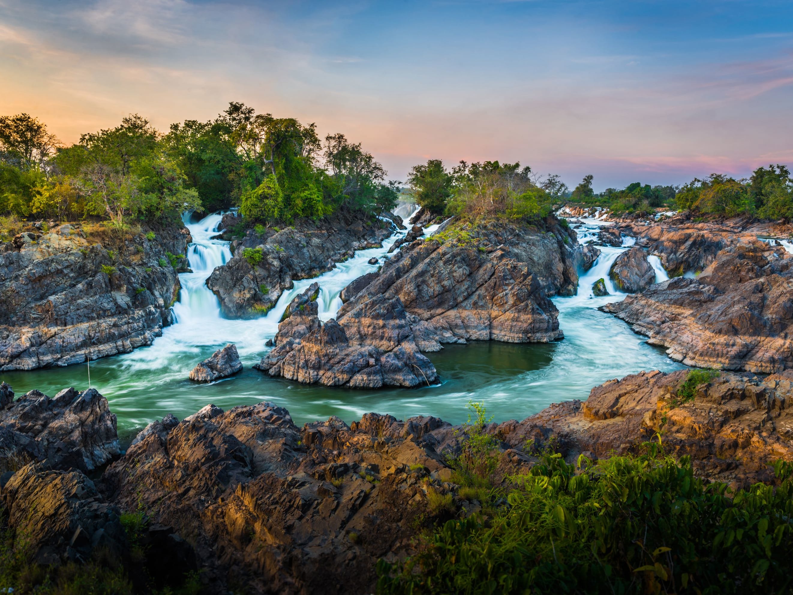 Luang Prabang - Pakse - Bolaven Plateau - Don Deng Island