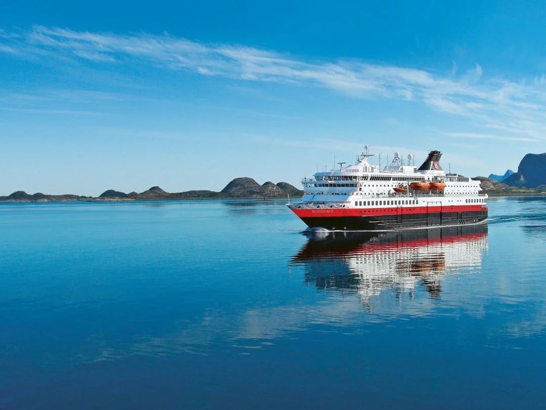 Hurtigruten Cruise