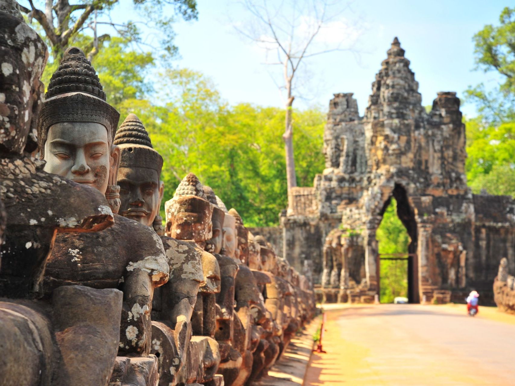 Angkor Thom & Angkor Wat