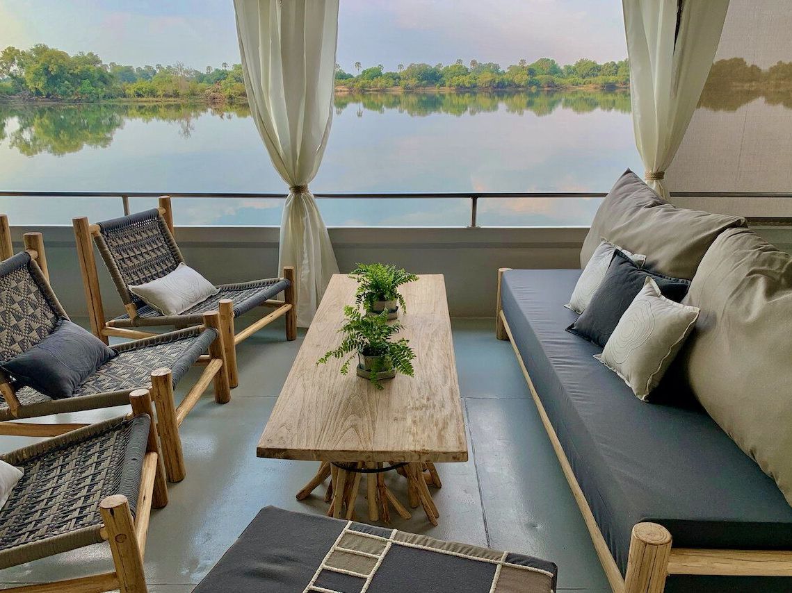 Sunset cruise on the Zambezi Explorer