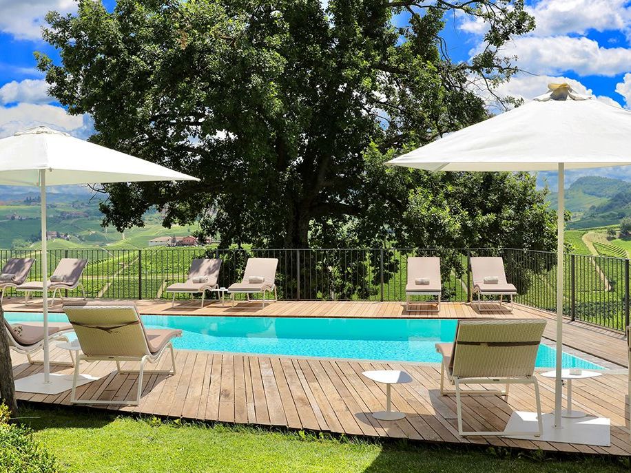 Palas Cerequio Barolo Cru Resort