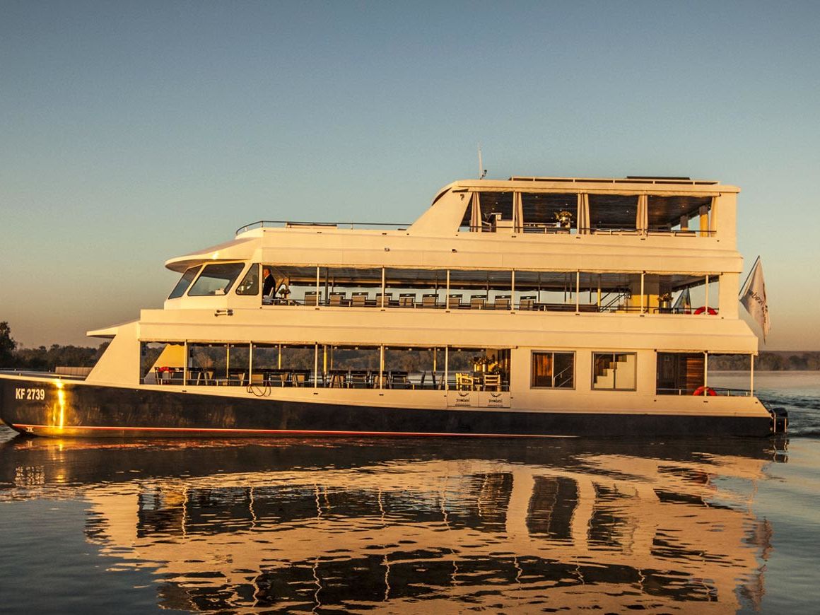 Fly to Johannesburg onwards back to the US OR onto Victoria Falls