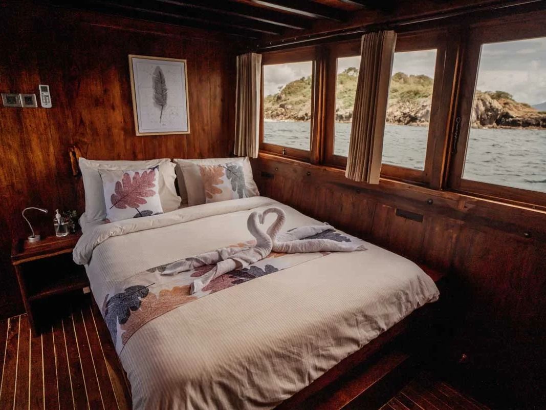 Jofiel Komodo Phinisi Schooner