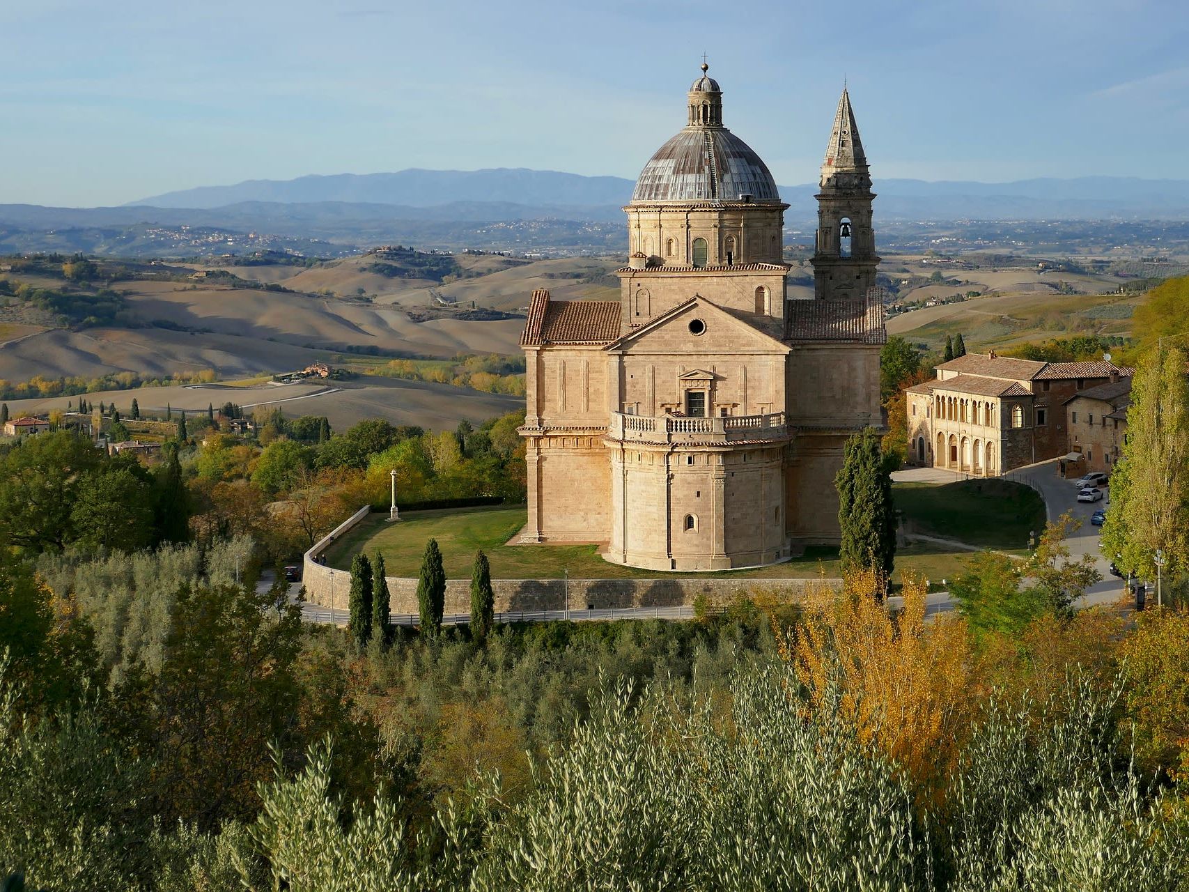Enjoy a Winery Visit with Lunch followed by an Afternoon Tour of Siena