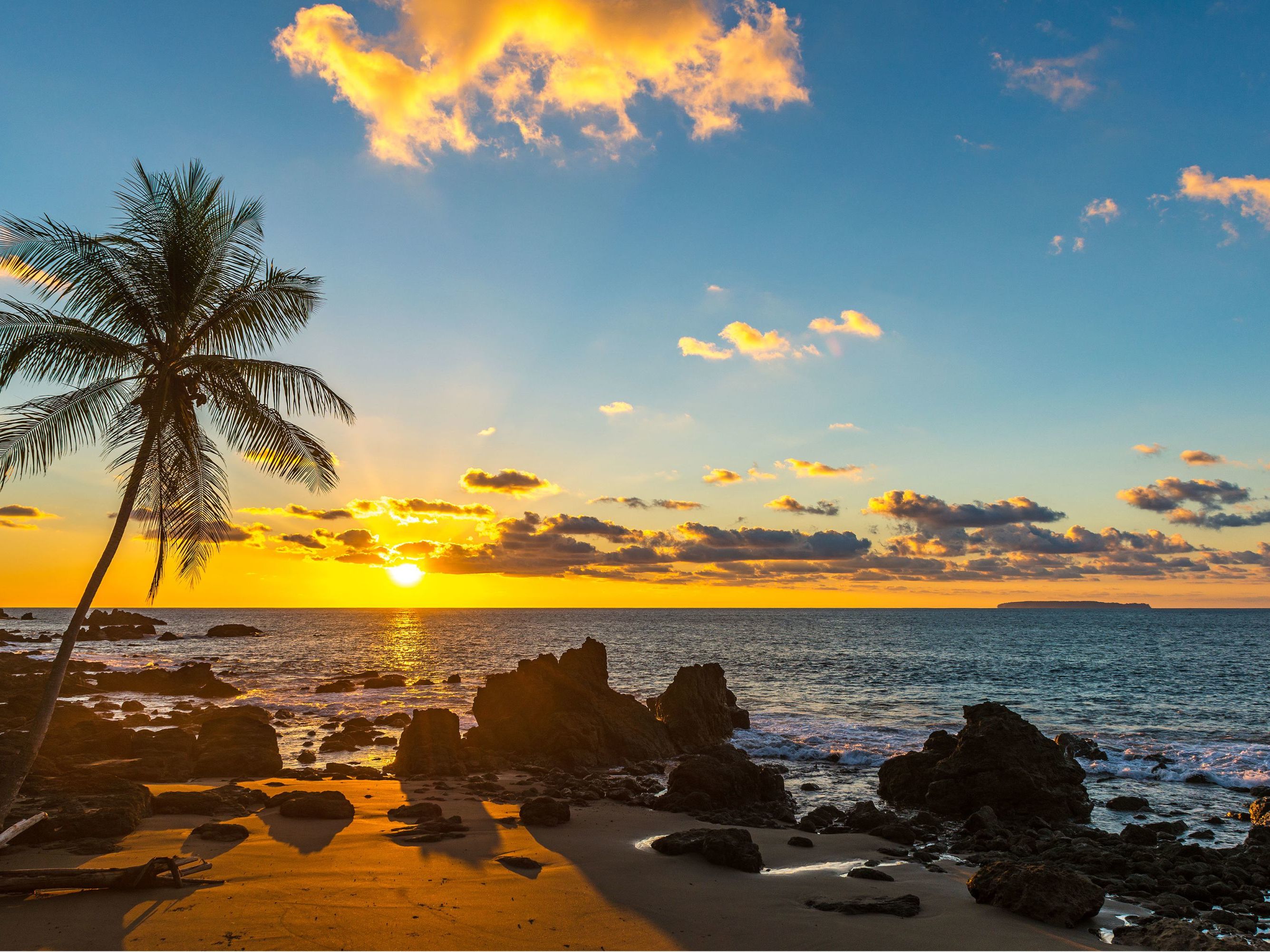 Fly to Drake Bay & Boat to Casa Corcovado