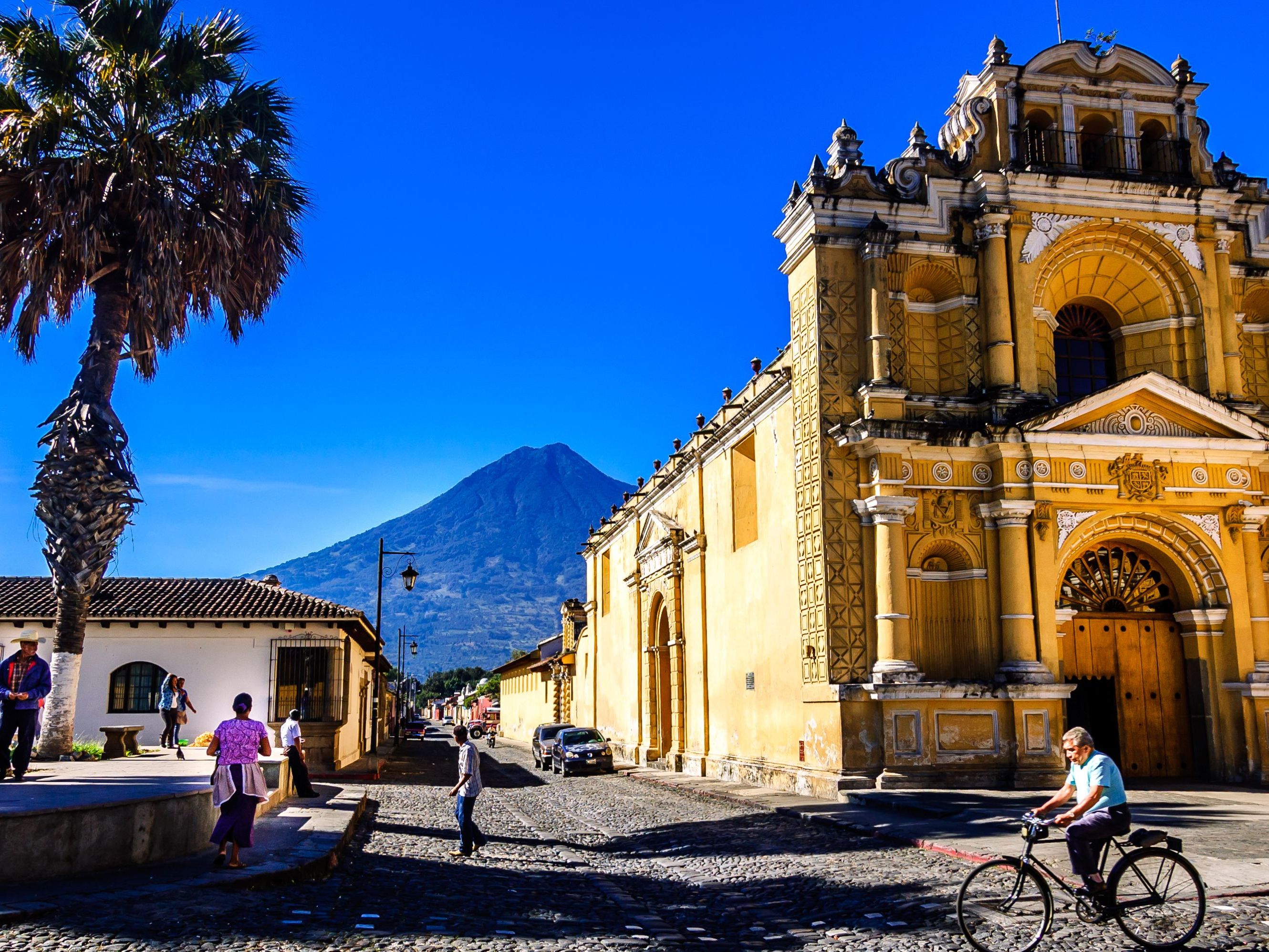 Welcome to Guatemala & transfer to Antigua