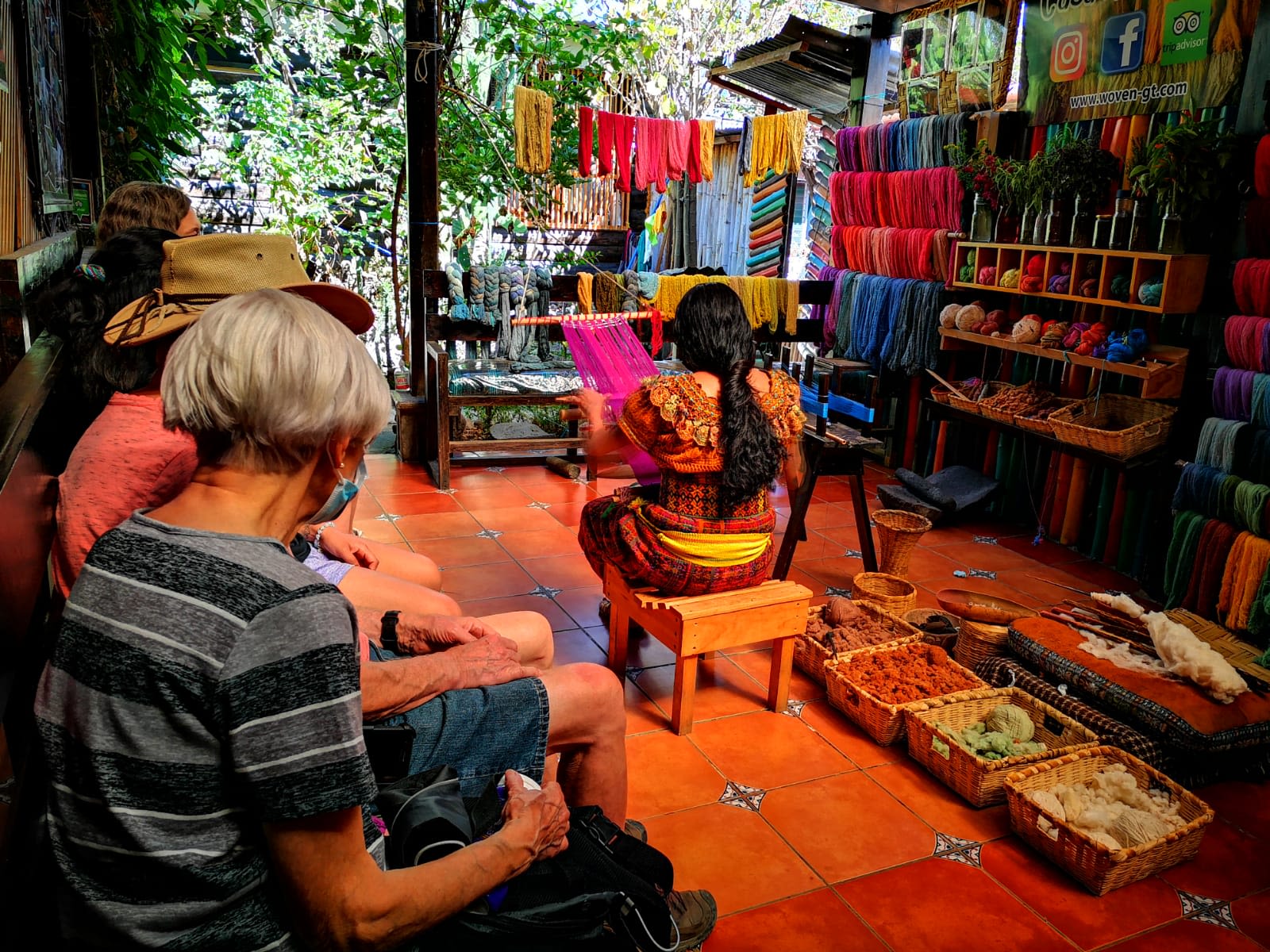 Kayak, Tzununa hike & San Juan Village tour