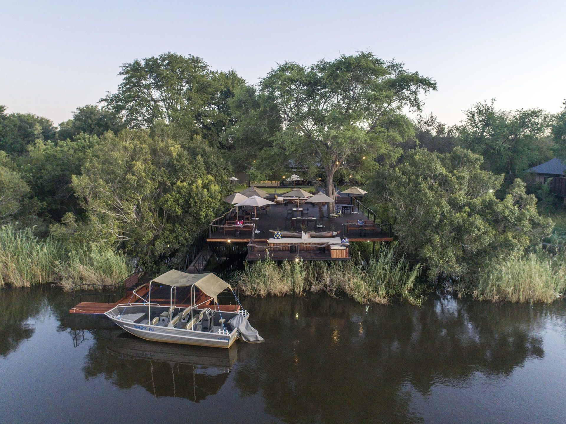 Victoria Falls Exploration, Sunset Bout Cruise