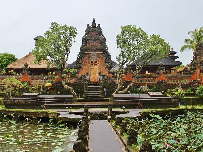 Explore Ubud Town 
