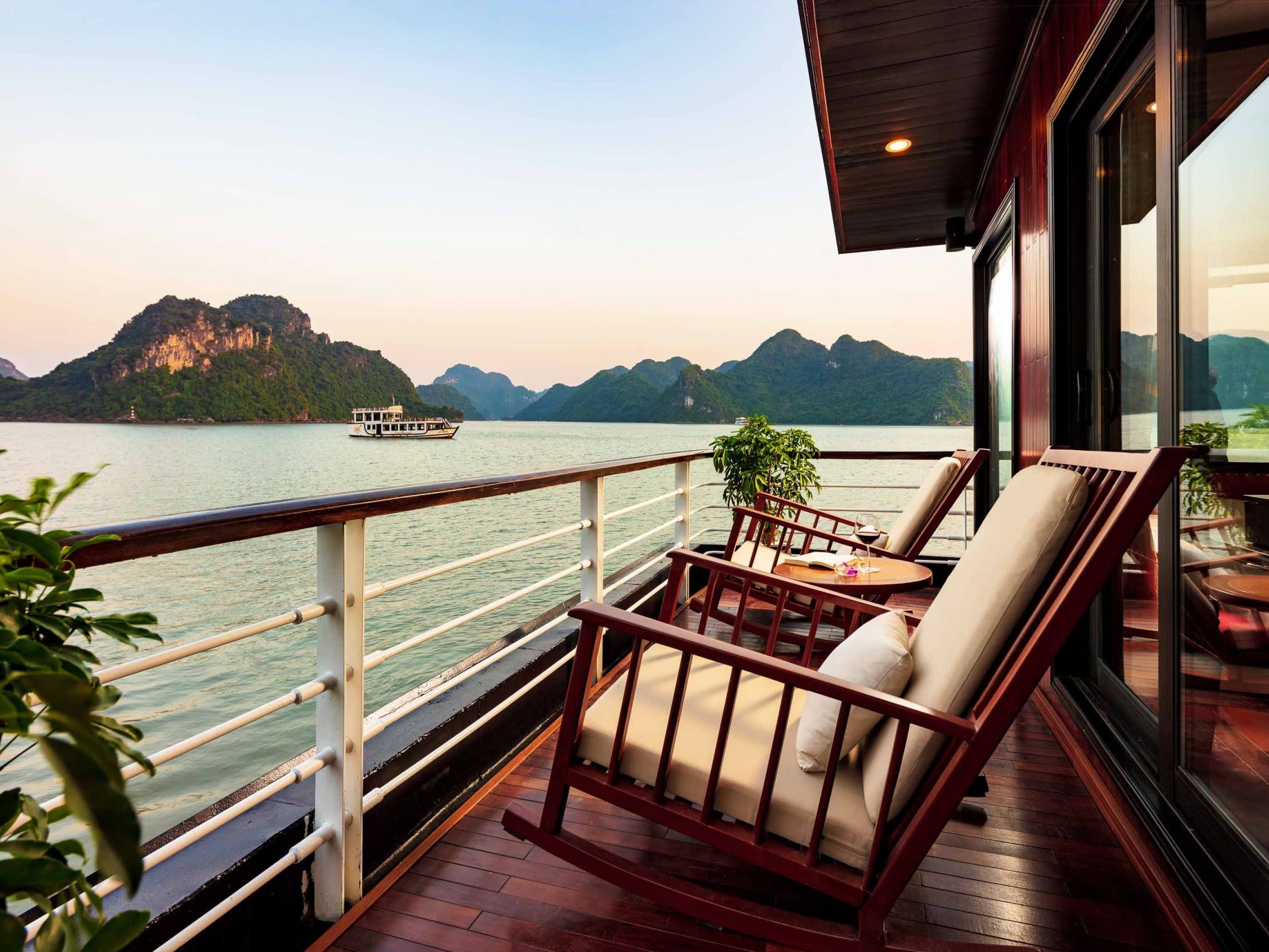 Orchid Premium Cruise