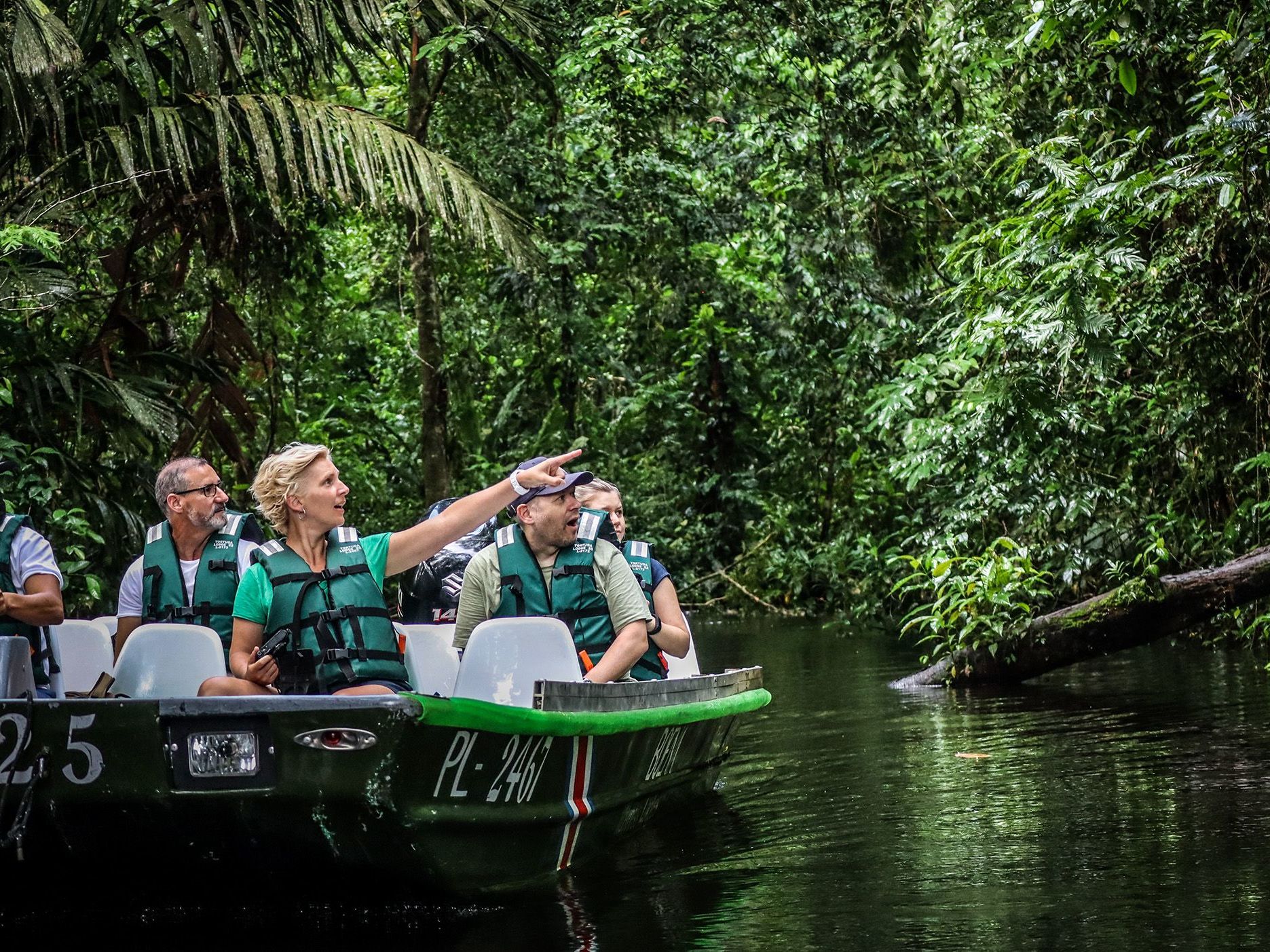 Exploring Tortuguero