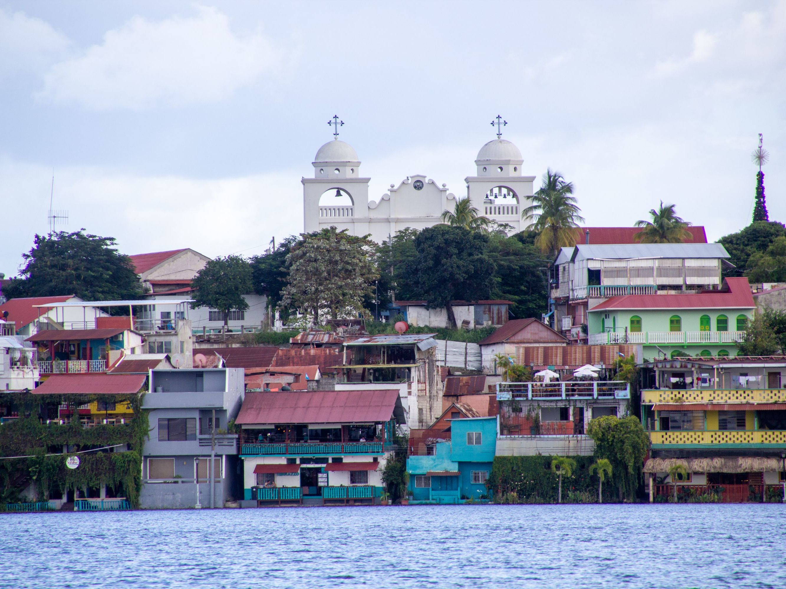 Arrival in Petén and Check-in at Bolontiku