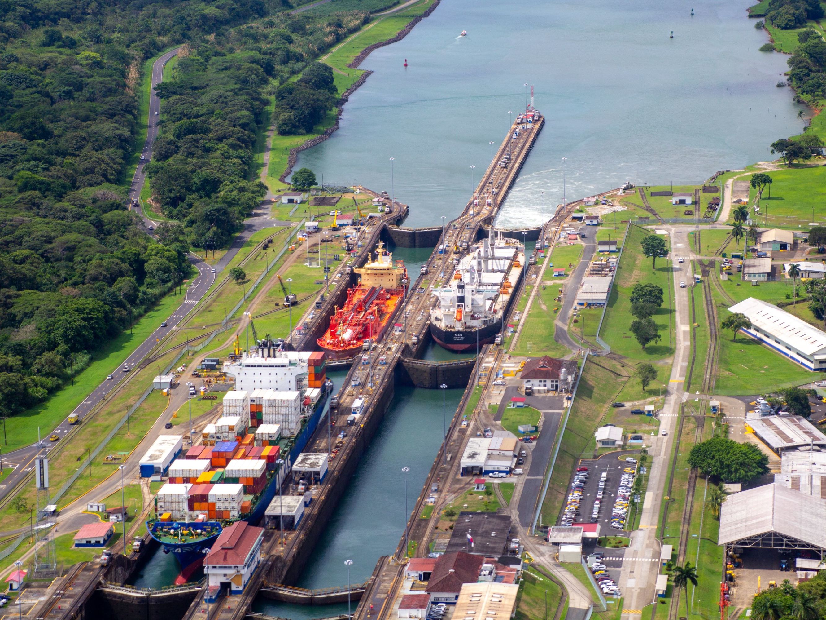Private Helicopter Tour of the Panama Canal