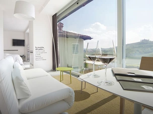 Palas Cerequio Barolo Cru Resort