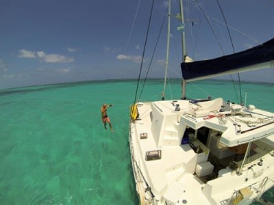Sailing in the Belizean Cayes