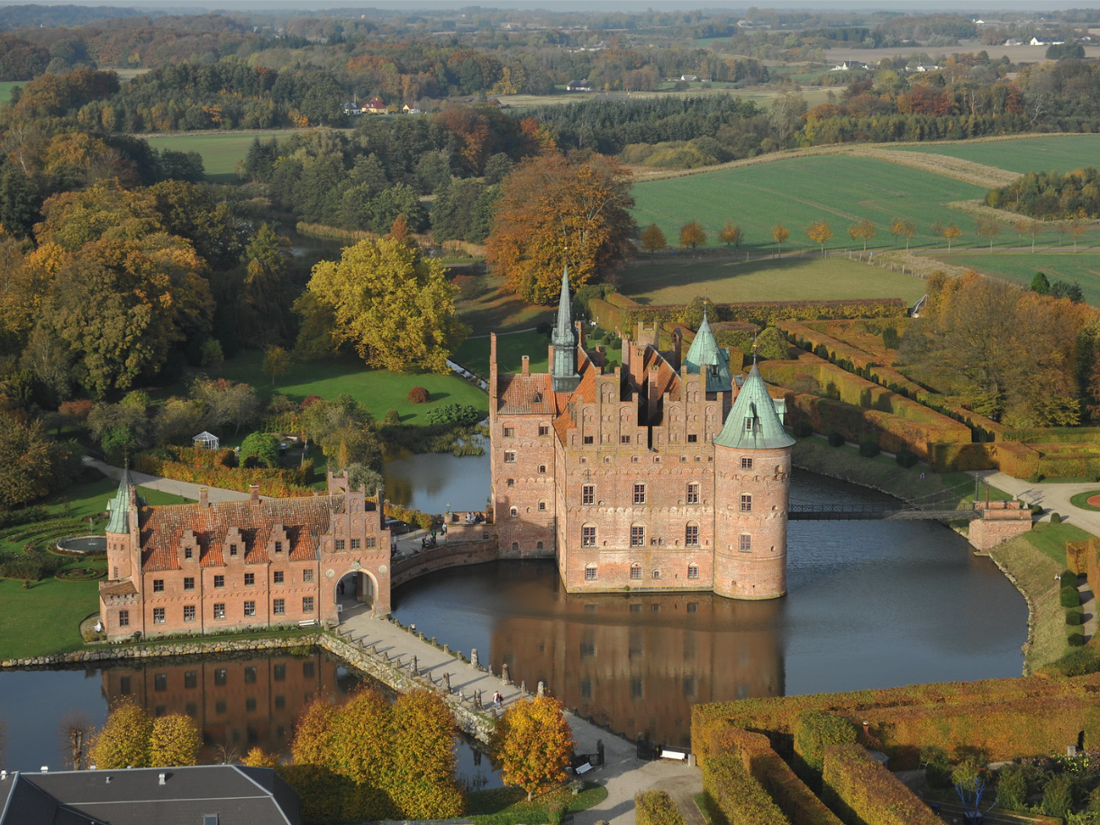 Egeskov Castle and ferry to Aero Island