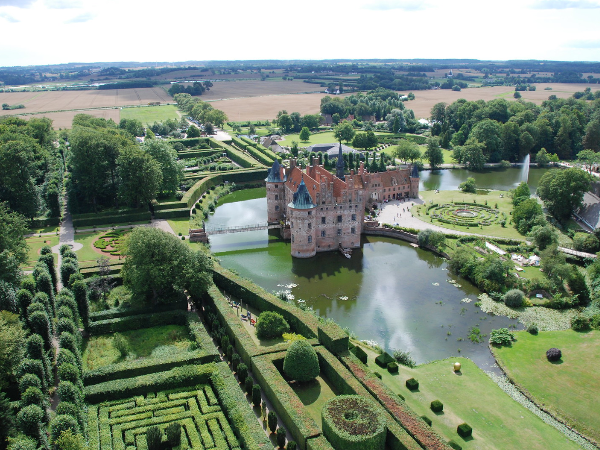 Egeskov Castle and ferry to Aero Island