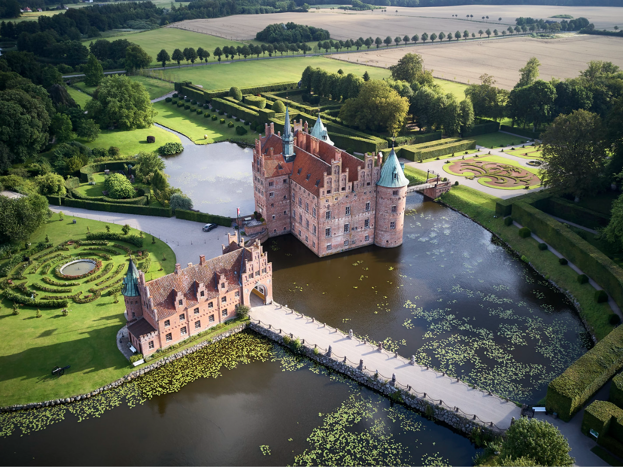 Egeskov Castle and ferry to Aero Island