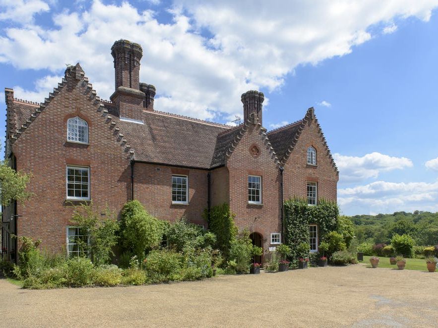 Visit Sissinghurst Gardens