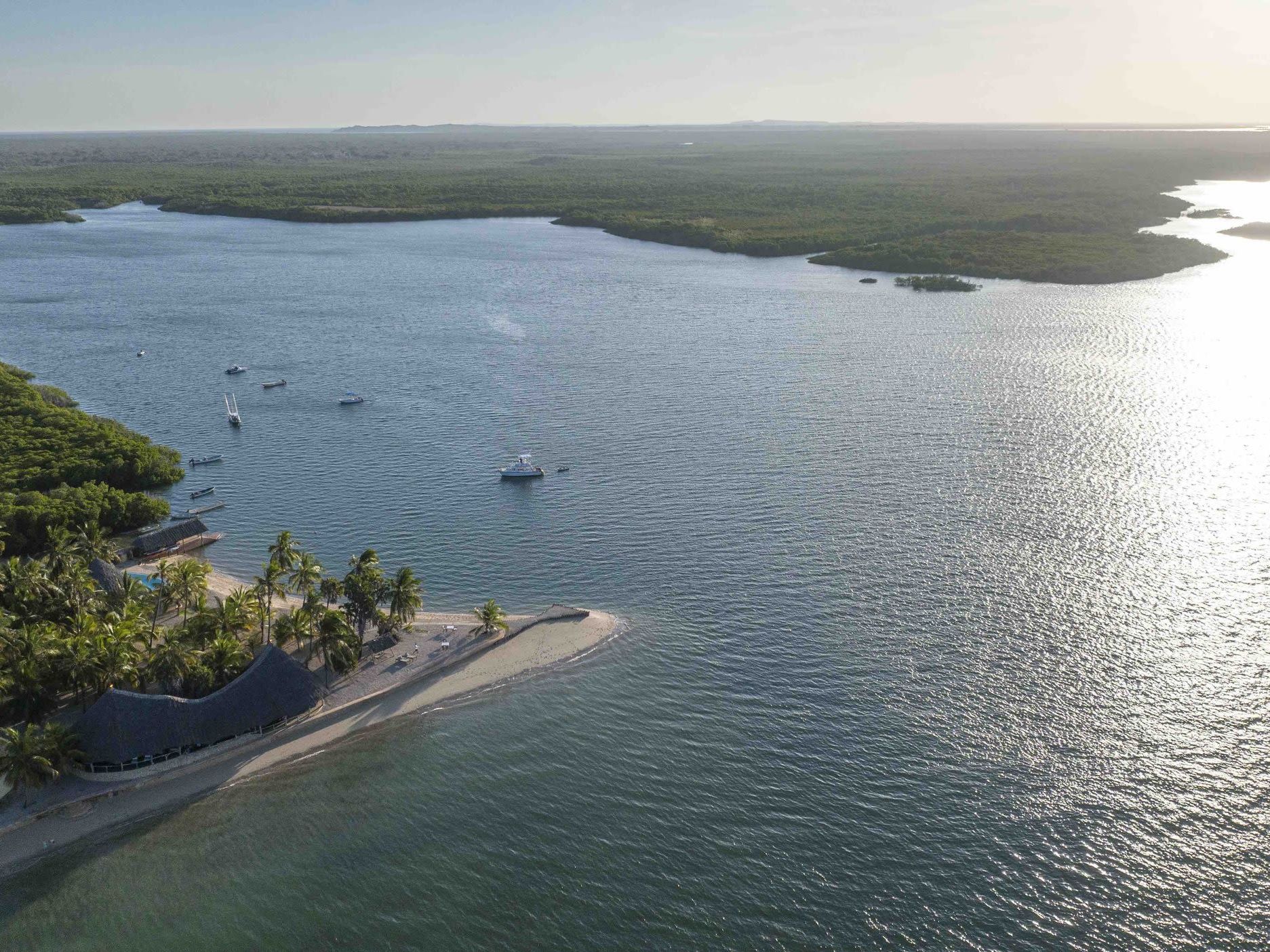 Fly from Lamu to Nairobi