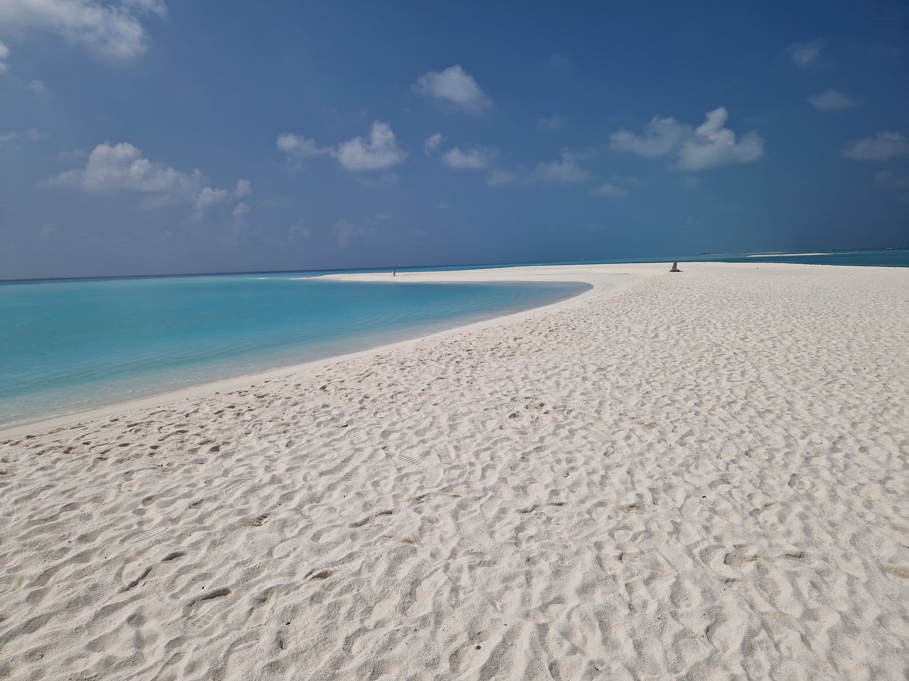 Introducing Fulhadhoo Island