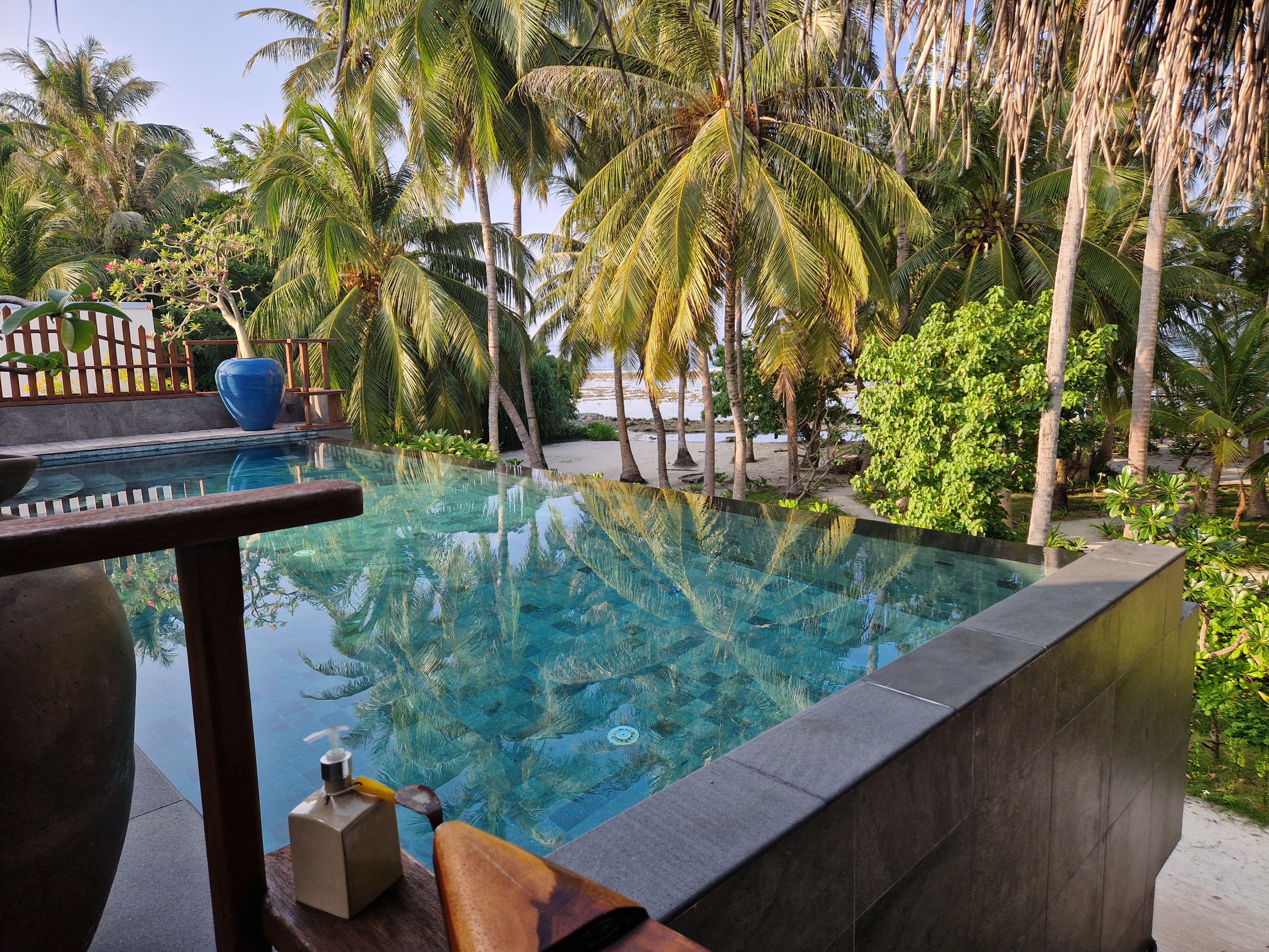 Introducing Fulhadhoo Island