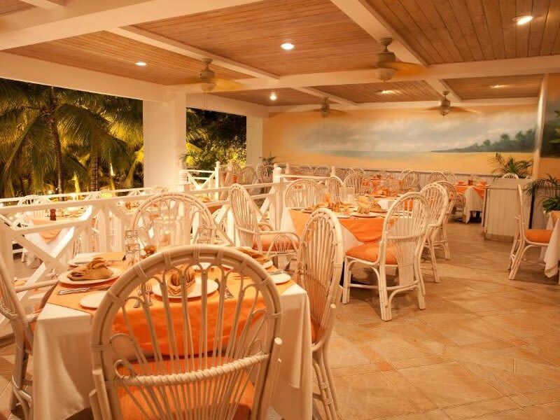 Coco Reef Resort & Spa