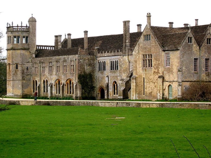 Exploring the Southern Cotswolds Villages