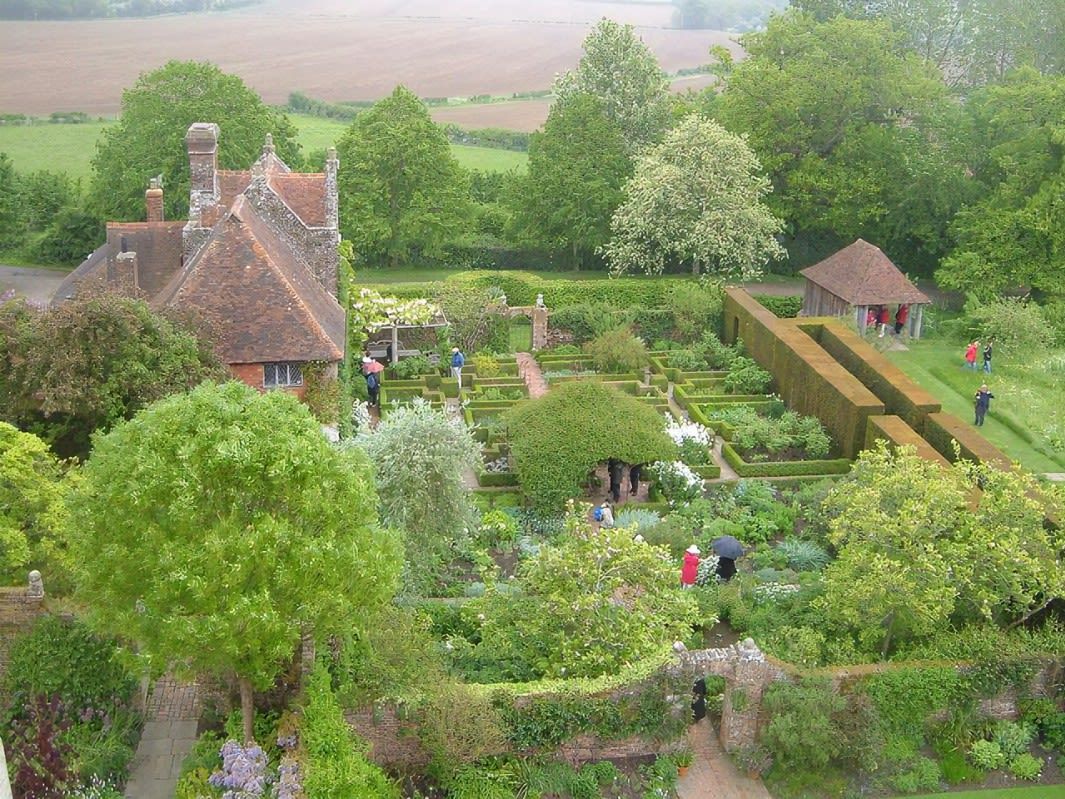 Visit Sissinghurst Gardens