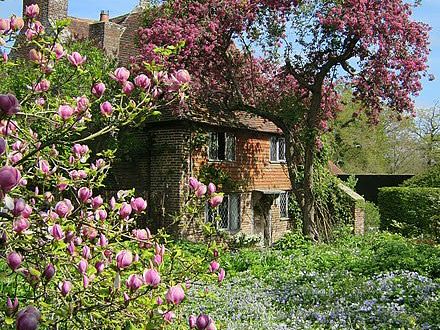 Visit Sissinghurst Gardens