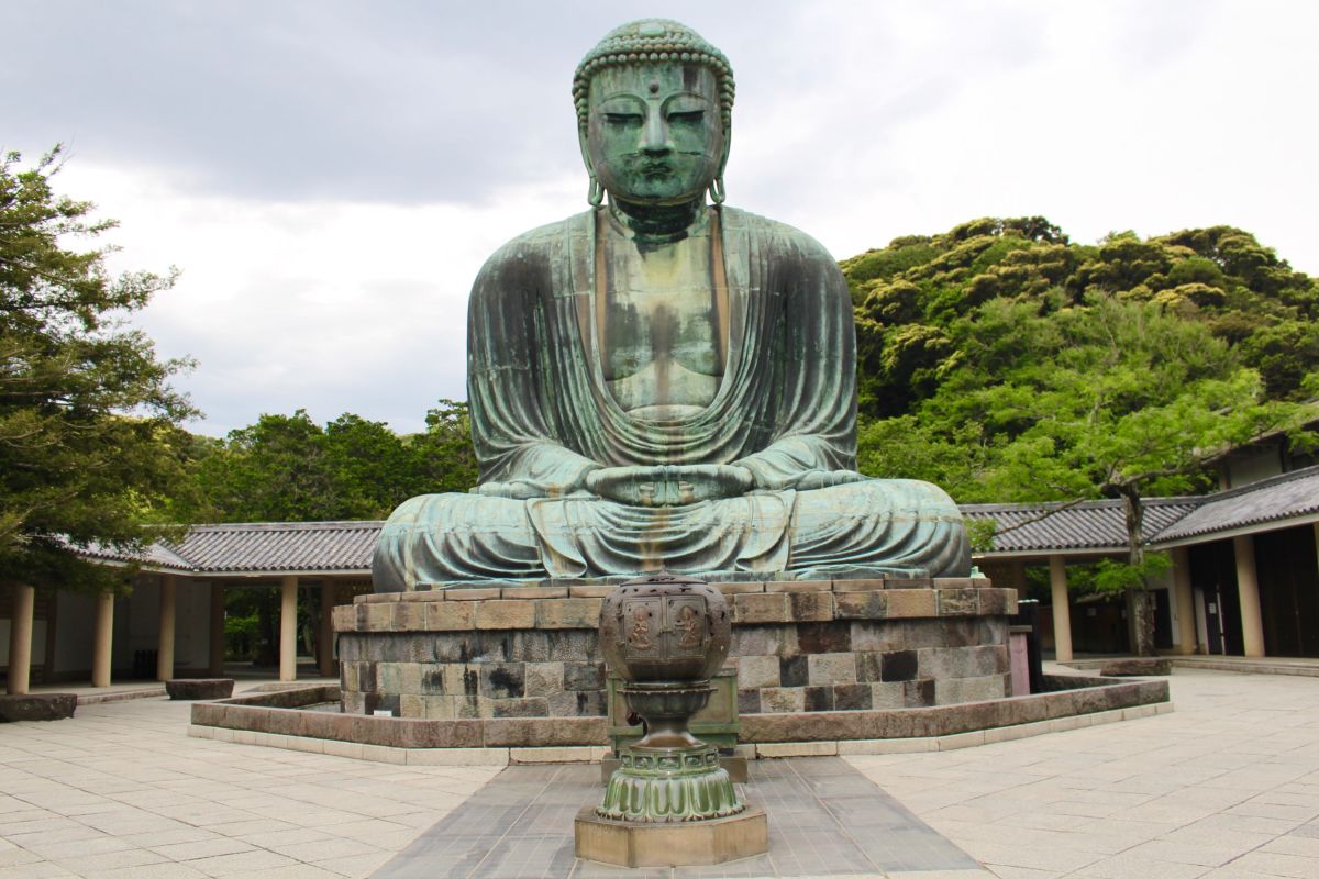 giant Buddha statue