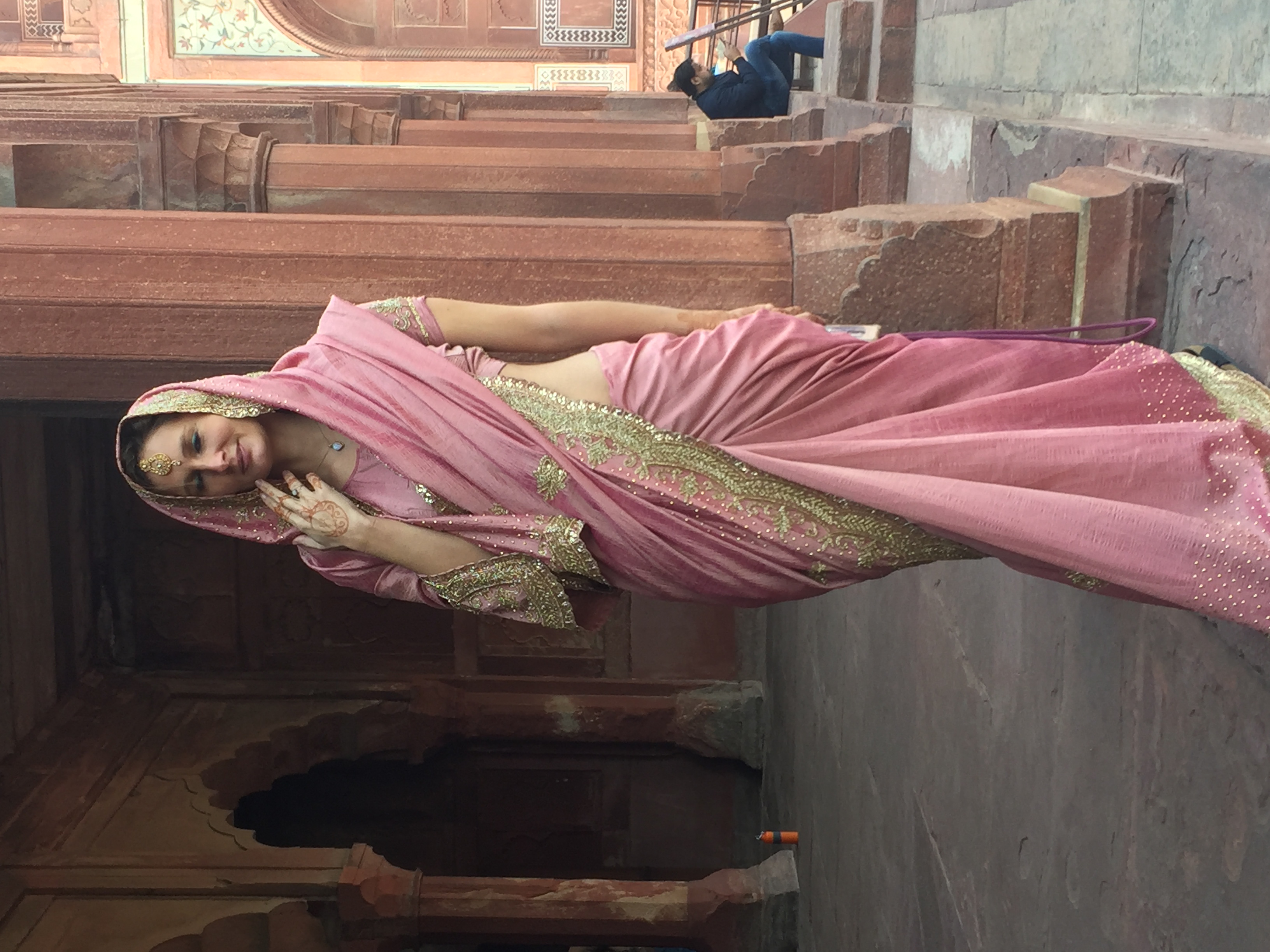 BesteverIndiatour Guest at Agra fort in Indian trational dress.