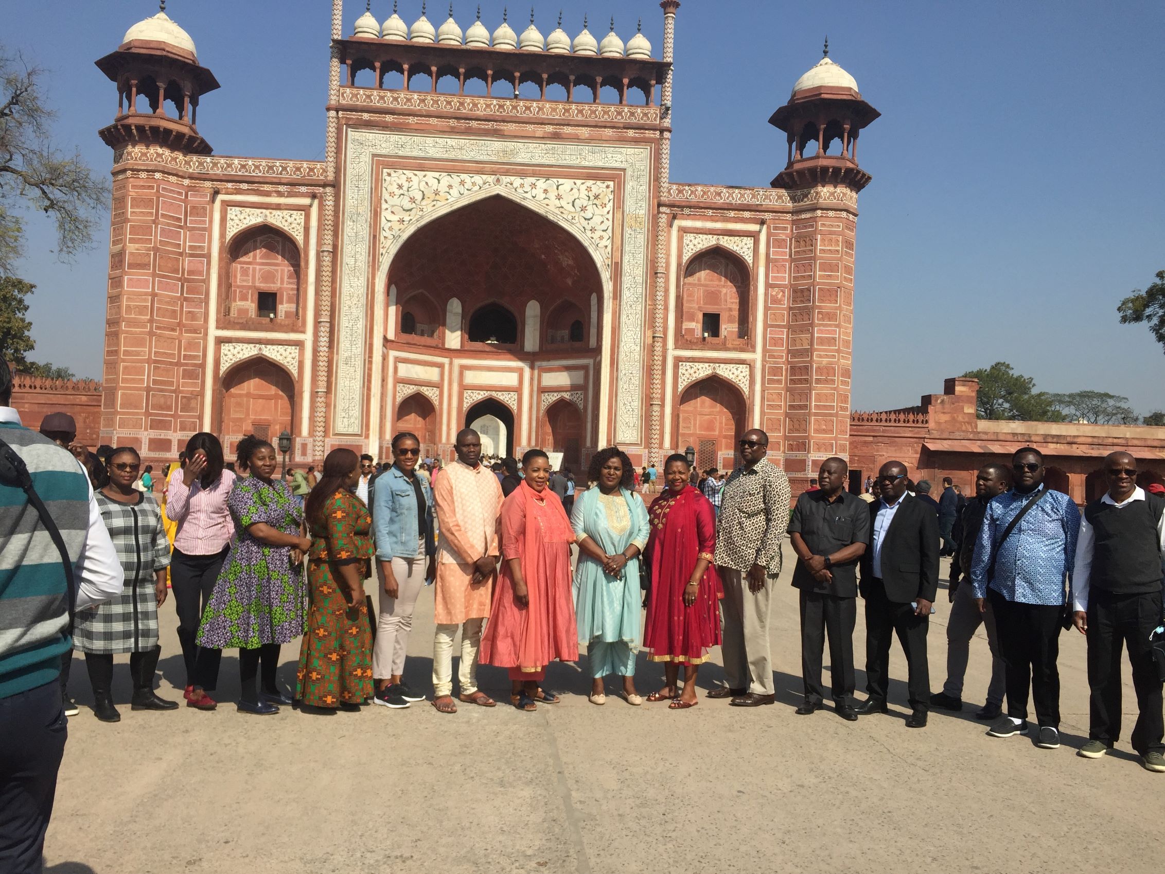 Besteverindiatour guest at  Great Gate (Darwaza-i-rauza)