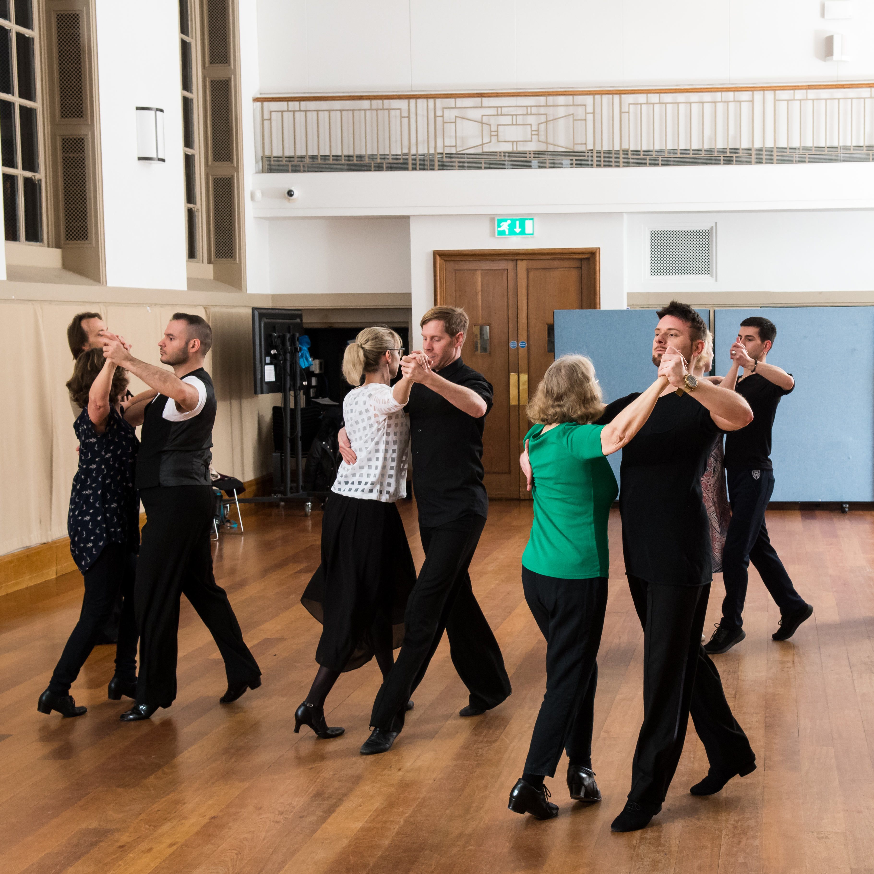Ballroom and Latin Dance Class for Couples by Simply Dancing Partners - dance in London