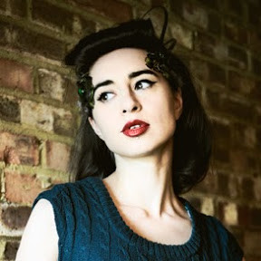 Fascinator Making Workshop with birdcage veil and feathers by Sahar Millinery - crafts in London